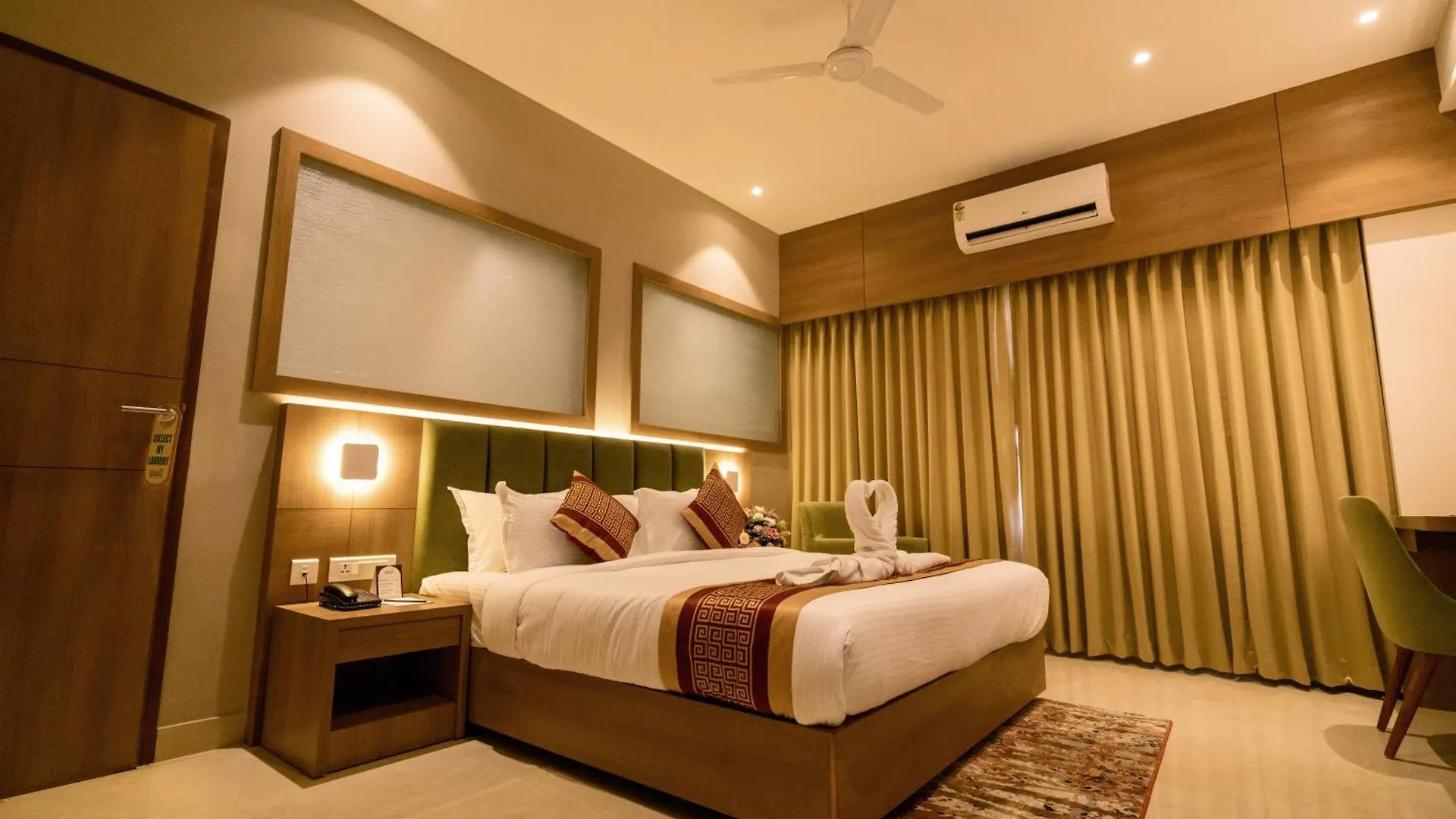Hotel Grand Ajantha Putuppalli