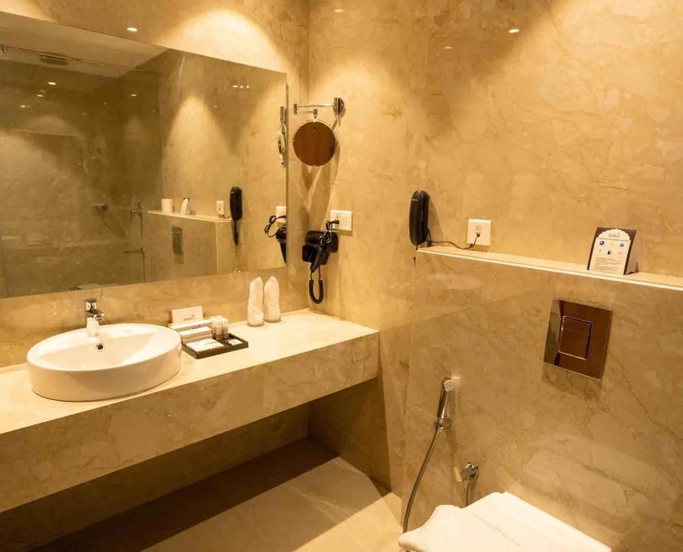 Hotel Grand Ajantha Putuppalli